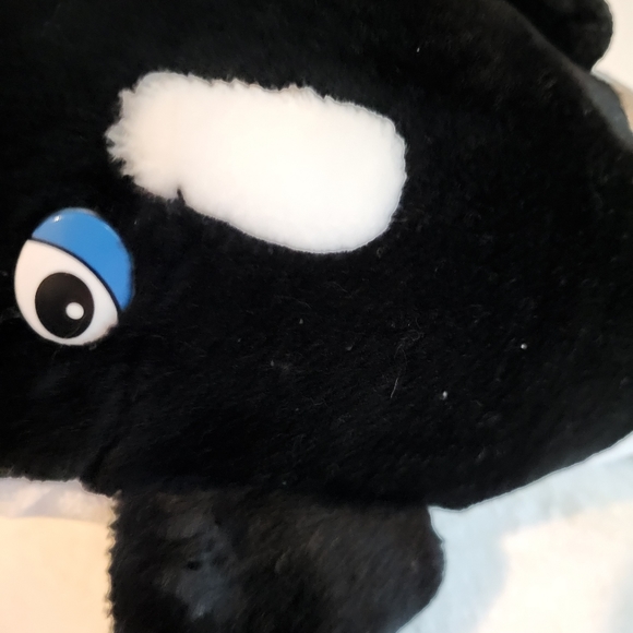Sea World Shamu Stuffed Animal - Picture 5 of 7
